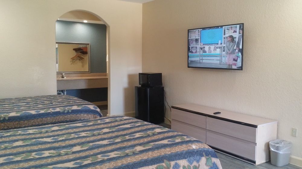 Americas Best Value Inn & Suites Northeast Houston Exterior photo